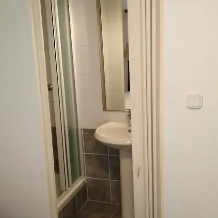 Manuela Apartman *